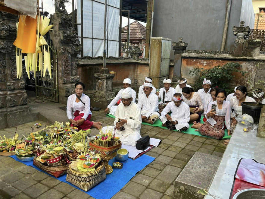 PELAKSANAAN PERAYAAN HARI SARASWATI DESA UNDISAN